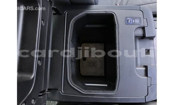 Acheter Import Voiture Toyota Land Cruiser Autre à Import - Dubai, Ali Sabieh Region Acheter Import Voiture Toyota Land Cruiser Autre à Import - Dubai, Ali Sabieh Region