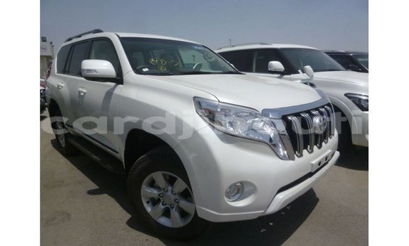 Acheter Import Voiture Toyota Prado Blanc à Import - Dubai, Ali Sabieh Region Acheter Import Voiture Toyota Prado Blanc à Import - Dubai, Ali Sabieh Region