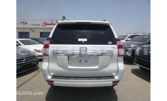 Acheter Import Voiture Toyota Prado Blanc à Import - Dubai, Ali Sabieh Region Acheter Import Voiture Toyota Prado Blanc à Import - Dubai, Ali Sabieh Region