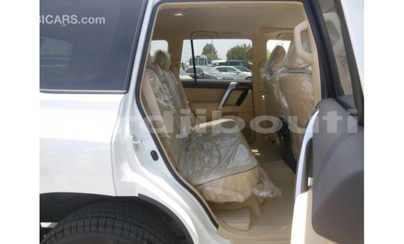 Acheter Import Voiture Toyota Prado Blanc à Import - Dubai, Ali Sabieh Region Acheter Import Voiture Toyota Prado Blanc à Import - Dubai, Ali Sabieh Region