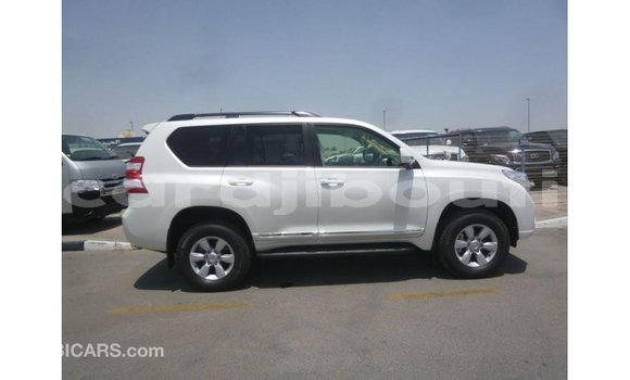Acheter Import Voiture Toyota Prado Blanc à Import - Dubai, Ali Sabieh Region Acheter Import Voiture Toyota Prado Blanc à Import - Dubai, Ali Sabieh Region