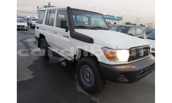 Buy Import Toyota Land Cruiser White Car in Import - Dubai in Ali Sabieh Region Buy Import Toyota Land Cruiser White Car in Import - Dubai in Ali Sabieh Region