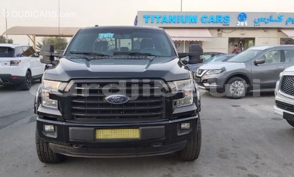 Acheter Import Voiture Ford V8 Noir à Import - Dubai, Ali Sabieh Region Acheter Import Voiture Ford V8 Noir à Import - Dubai, Ali Sabieh Region