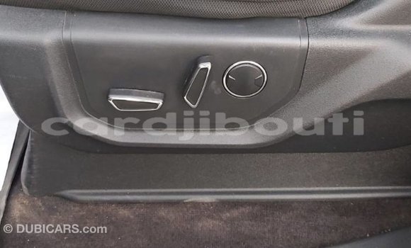 Acheter Import Voiture Ford V8 Noir à Import - Dubai, Ali Sabieh Region Acheter Import Voiture Ford V8 Noir à Import - Dubai, Ali Sabieh Region