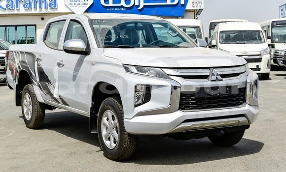 Acheter Import Voiture Mitsubishi L200 Blanc à Import - Dubai, Ali Sabieh Region Acheter Import Voiture Mitsubishi L200 Blanc à Import - Dubai, Ali Sabieh Region