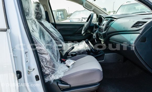 Acheter Import Voiture Mitsubishi L200 Blanc à Import - Dubai, Ali Sabieh Region Acheter Import Voiture Mitsubishi L200 Blanc à Import - Dubai, Ali Sabieh Region