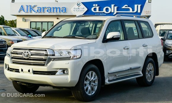 Acheter Import Voiture Toyota Land Cruiser Blanc à Import - Dubai, Ali Sabieh Region Acheter Import Voiture Toyota Land Cruiser Blanc à Import - Dubai, Ali Sabieh Region