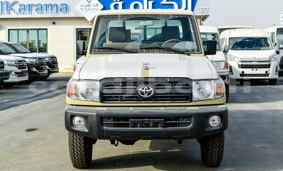 Acheter Import Voiture Toyota Land Cruiser Beige à Import - Dubai, Ali Sabieh Region Acheter Import Voiture Toyota Land Cruiser Beige à Import - Dubai, Ali Sabieh Region