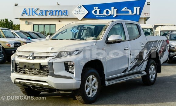 Acheter Import Voiture Mitsubishi L200 Blanc à Import - Dubai, Ali Sabieh Region Acheter Import Voiture Mitsubishi L200 Blanc à Import - Dubai, Ali Sabieh Region