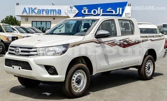 Acheter Import Voiture Toyota Hilux Blanc à Import - Dubai, Ali Sabieh Region Acheter Import Voiture Toyota Hilux Blanc à Import - Dubai, Ali Sabieh Region