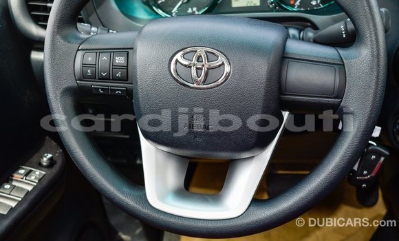 Acheter Import Voiture Toyota Hilux Blanc à Import - Dubai, Ali Sabieh Region Acheter Import Voiture Toyota Hilux Blanc à Import - Dubai, Ali Sabieh Region