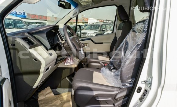 Acheter Import Voiture Toyota Hiace Blanc à Import - Dubai, Ali Sabieh Region Acheter Import Voiture Toyota Hiace Blanc à Import - Dubai, Ali Sabieh Region