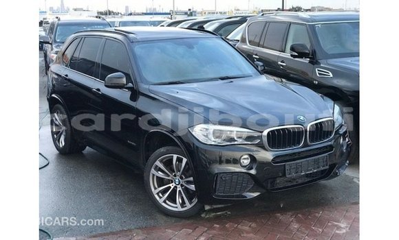 Acheter Import Voiture BMW X5 Noir à Import - Dubai, Ali Sabieh Region Acheter Import Voiture BMW X5 Noir à Import - Dubai, Ali Sabieh Region