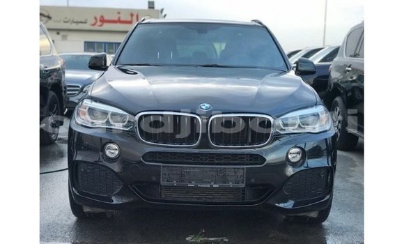 Acheter Import Voiture BMW X5 Noir à Import - Dubai, Ali Sabieh Region Acheter Import Voiture BMW X5 Noir à Import - Dubai, Ali Sabieh Region