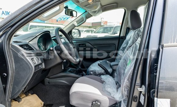 Acheter Import Voiture Mitsubishi L200 Noir à Import - Dubai, Ali Sabieh Region Acheter Import Voiture Mitsubishi L200 Noir à Import - Dubai, Ali Sabieh Region