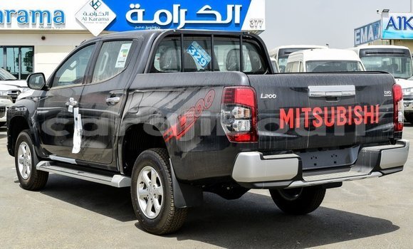 Acheter Import Voiture Mitsubishi L200 Noir à Import - Dubai, Ali Sabieh Region Acheter Import Voiture Mitsubishi L200 Noir à Import - Dubai, Ali Sabieh Region