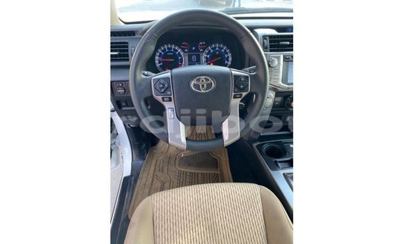 Acheter Import Voiture Toyota 4Runner Blanc à Import - Dubai, Ali Sabieh Region Acheter Import Voiture Toyota 4Runner Blanc à Import - Dubai, Ali Sabieh Region