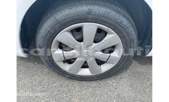 Acheter Import Voiture Nissan Sunny Blanc à Import - Dubai, Ali Sabieh Region Acheter Import Voiture Nissan Sunny Blanc à Import - Dubai, Ali Sabieh Region