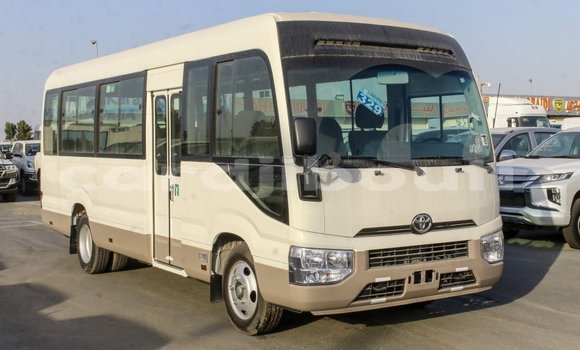Acheter Import Voiture Toyota Coaster Blanc à Import - Dubai, Ali Sabieh Region Acheter Import Voiture Toyota Coaster Blanc à Import - Dubai, Ali Sabieh Region