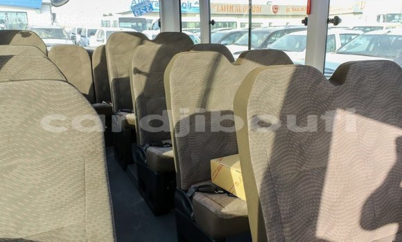 Acheter Import Voiture Toyota Coaster Blanc à Import - Dubai, Ali Sabieh Region Acheter Import Voiture Toyota Coaster Blanc à Import - Dubai, Ali Sabieh Region