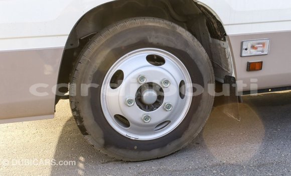 Acheter Import Voiture Toyota Coaster Blanc à Import - Dubai, Ali Sabieh Region Acheter Import Voiture Toyota Coaster Blanc à Import - Dubai, Ali Sabieh Region