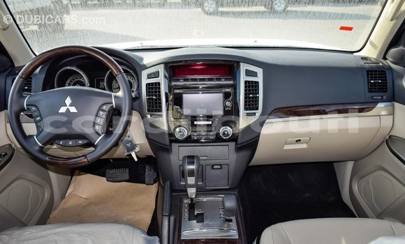 Buy Import Mitsubishi Pajero White Car in Import - Dubai in Ali Sabieh Region Buy Import Mitsubishi Pajero White Car in Import - Dubai in Ali Sabieh Region