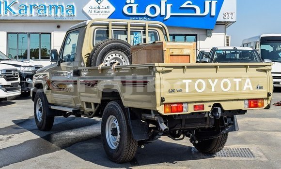 Acheter Import Voiture Toyota Land Cruiser Beige à Import - Dubai, Ali Sabieh Region Acheter Import Voiture Toyota Land Cruiser Beige à Import - Dubai, Ali Sabieh Region