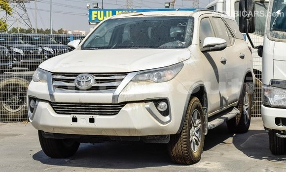 Buy Import Toyota Fortuner White Car in Import - Dubai in Ali Sabieh Region Buy Import Toyota Fortuner White Car in Import - Dubai in Ali Sabieh Region