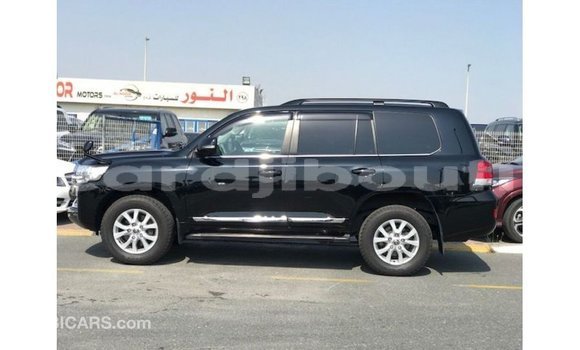 Acheter Import Voiture Toyota Land Cruiser Noir à Import - Dubai, Ali Sabieh Region Acheter Import Voiture Toyota Land Cruiser Noir à Import - Dubai, Ali Sabieh Region