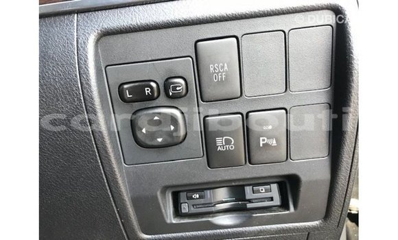 Acheter Import Voiture Toyota Land Cruiser Noir à Import - Dubai, Ali Sabieh Region Acheter Import Voiture Toyota Land Cruiser Noir à Import - Dubai, Ali Sabieh Region