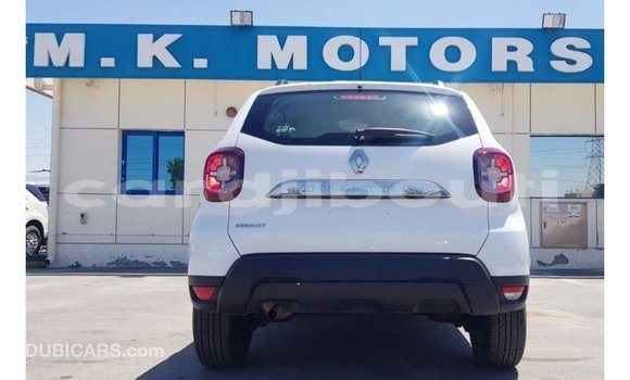 Acheter Import Voiture Renault 19 Blanc à Import - Dubai, Ali Sabieh Region Acheter Import Voiture Renault 19 Blanc à Import - Dubai, Ali Sabieh Region