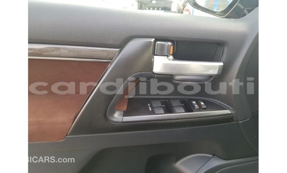 Buy Import Toyota Land Cruiser Black Car in Import - Dubai in Ali Sabieh Region Buy Import Toyota Land Cruiser Black Car in Import - Dubai in Ali Sabieh Region