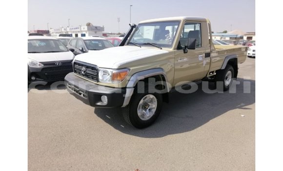 Buy Import Toyota Land Cruiser Beige Car in Import - Dubai in Ali Sabieh Region Buy Import Toyota Land Cruiser Beige Car in Import - Dubai in Ali Sabieh Region