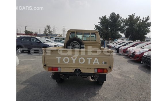 Buy Import Toyota Land Cruiser Beige Car in Import - Dubai in Ali Sabieh Region Buy Import Toyota Land Cruiser Beige Car in Import - Dubai in Ali Sabieh Region