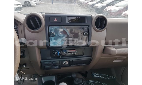 Buy Import Toyota Land Cruiser Beige Car in Import - Dubai in Ali Sabieh Region Buy Import Toyota Land Cruiser Beige Car in Import - Dubai in Ali Sabieh Region