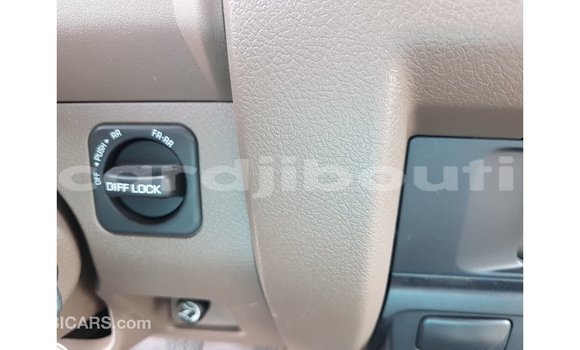 Buy Import Toyota Land Cruiser Beige Car in Import - Dubai in Ali Sabieh Region Buy Import Toyota Land Cruiser Beige Car in Import - Dubai in Ali Sabieh Region
