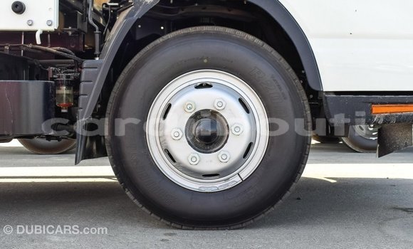 Acheter Import Voiture Mitsubishi Carisma Blanc à Import - Dubai, Ali Sabieh Region