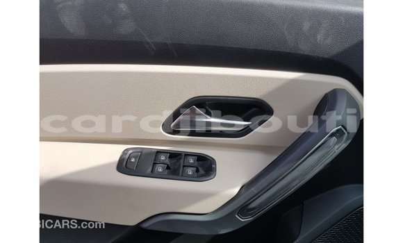 Buy Import Renault 19 Green Car in Import - Dubai in Ali Sabieh Region Buy Import Renault 19 Green Car in Import - Dubai in Ali Sabieh Region