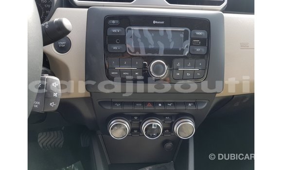 Buy Import Renault 19 Green Car in Import - Dubai in Ali Sabieh Region Buy Import Renault 19 Green Car in Import - Dubai in Ali Sabieh Region