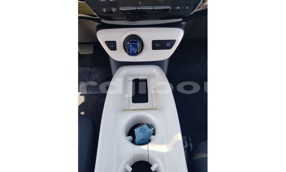 Buy Import Toyota Prius White Car in Import - Dubai in Ali Sabieh Region Buy Import Toyota Prius White Car in Import - Dubai in Ali Sabieh Region