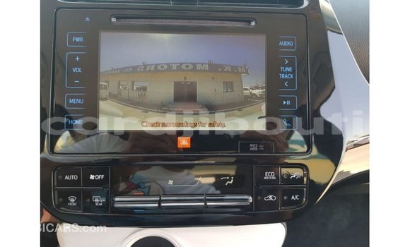 Buy Import Toyota Prius White Car in Import - Dubai in Ali Sabieh Region Buy Import Toyota Prius White Car in Import - Dubai in Ali Sabieh Region