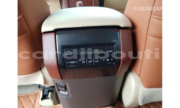 Buy Import Toyota Prado White Car in Import - Dubai in Ali Sabieh Region Buy Import Toyota Prado White Car in Import - Dubai in Ali Sabieh Region