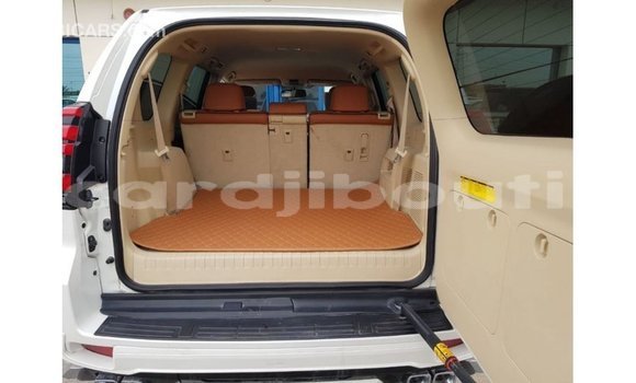Buy Import Toyota Prado White Car in Import - Dubai in Ali Sabieh Region Buy Import Toyota Prado White Car in Import - Dubai in Ali Sabieh Region