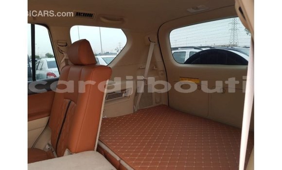 Buy Import Toyota Prado White Car in Import - Dubai in Ali Sabieh Region Buy Import Toyota Prado White Car in Import - Dubai in Ali Sabieh Region
