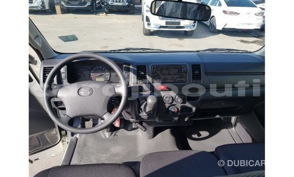 Buy Import Toyota Hiace White Car in Import - Dubai in Ali Sabieh Region Buy Import Toyota Hiace White Car in Import - Dubai in Ali Sabieh Region