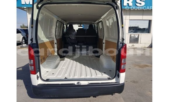 Buy Import Toyota Hiace White Car in Import - Dubai in Ali Sabieh Region Buy Import Toyota Hiace White Car in Import - Dubai in Ali Sabieh Region