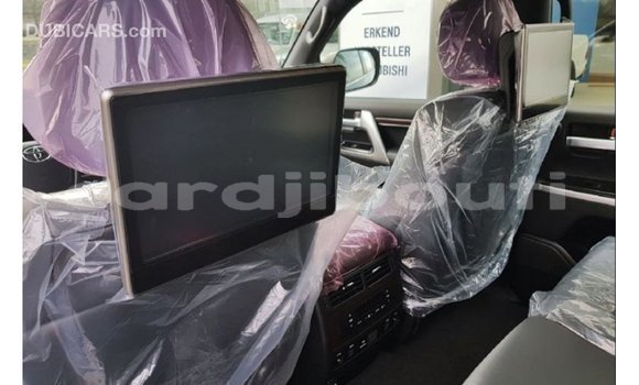 Buy Import Toyota Land Cruiser Black Car in Import - Dubai in Ali Sabieh Region Buy Import Toyota Land Cruiser Black Car in Import - Dubai in Ali Sabieh Region