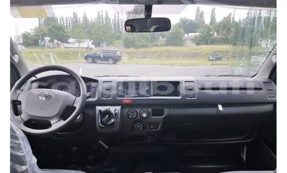 Buy Import Toyota Hiace White Car in Import - Dubai in Ali Sabieh Region Buy Import Toyota Hiace White Car in Import - Dubai in Ali Sabieh Region