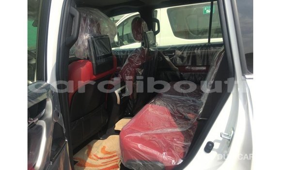 Acheter Import Voiture Lexus GX Blanc à Import - Dubai, Ali Sabieh Region Acheter Import Voiture Lexus GX Blanc à Import - Dubai, Ali Sabieh Region