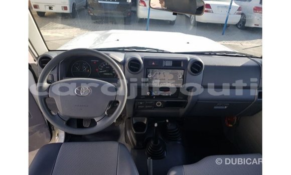 Buy Import Toyota Land Cruiser White Car in Import - Dubai in Ali Sabieh Region Buy Import Toyota Land Cruiser White Car in Import - Dubai in Ali Sabieh Region